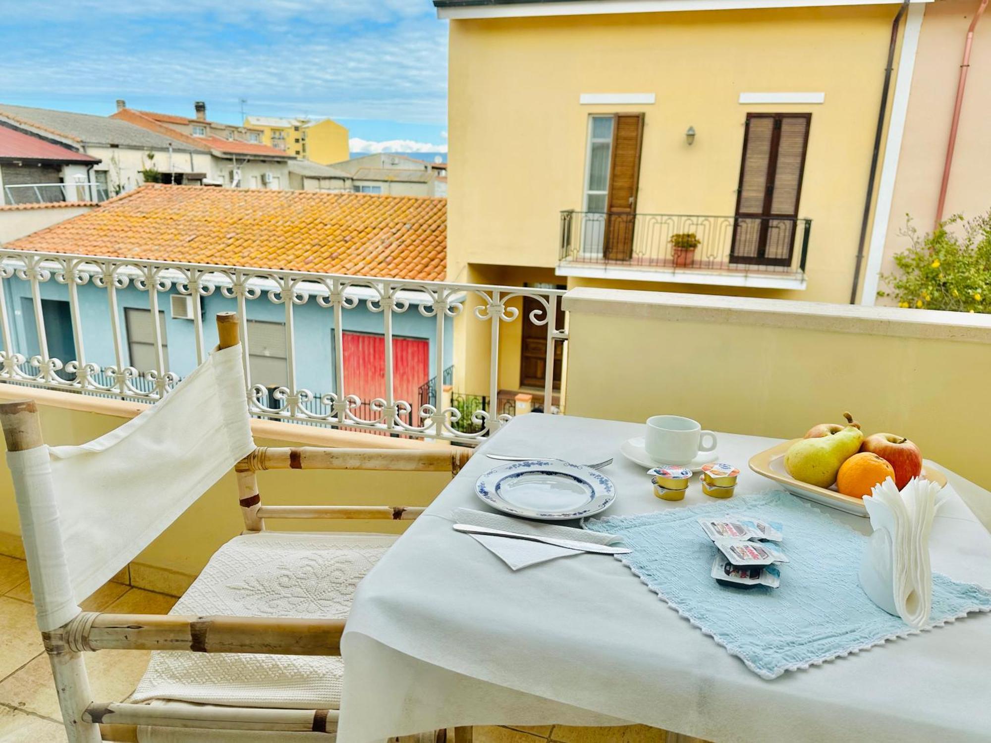 B&B Tre - Rooms & Relax Oristano Exteriör bild